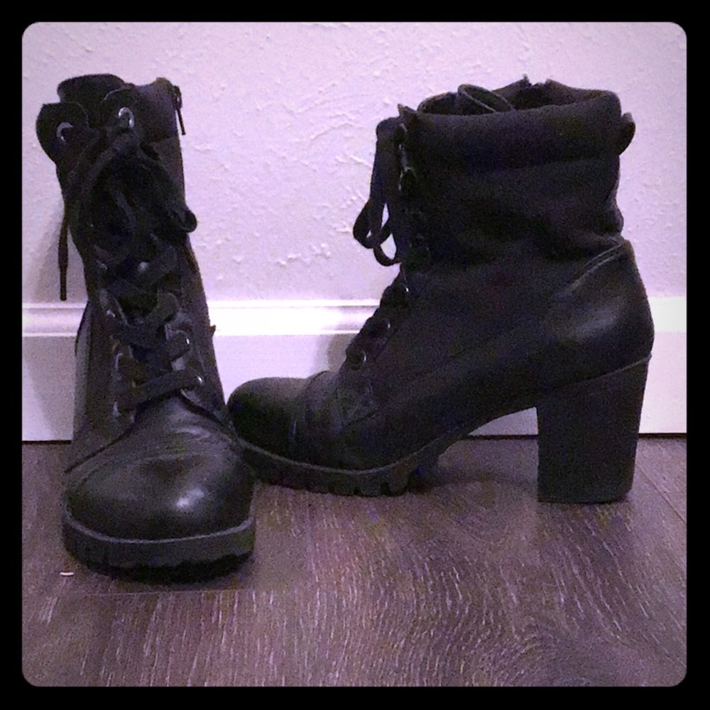 XOXO Black Combat Heal Boots